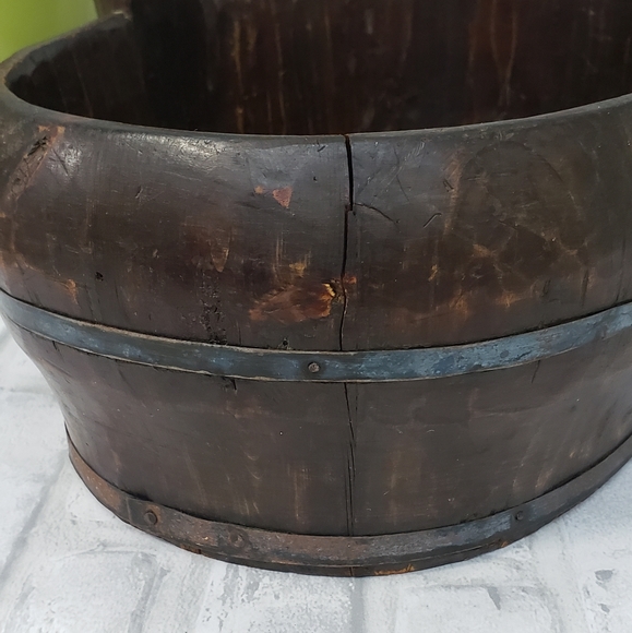 Large Antique 19th Century Chinese Wooden Rice Bucket - Picture 14 of 14